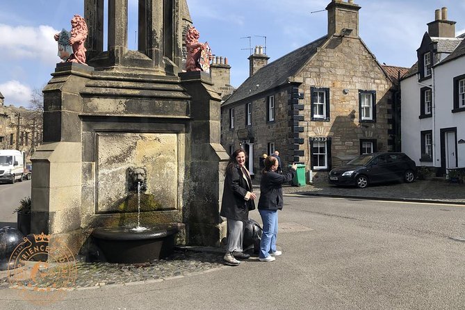 Outlander locations experience, Private Tour in a premium Minivan - Midhope Castle, where Lallybroch scenes happen in the grounds of Hopetoun House