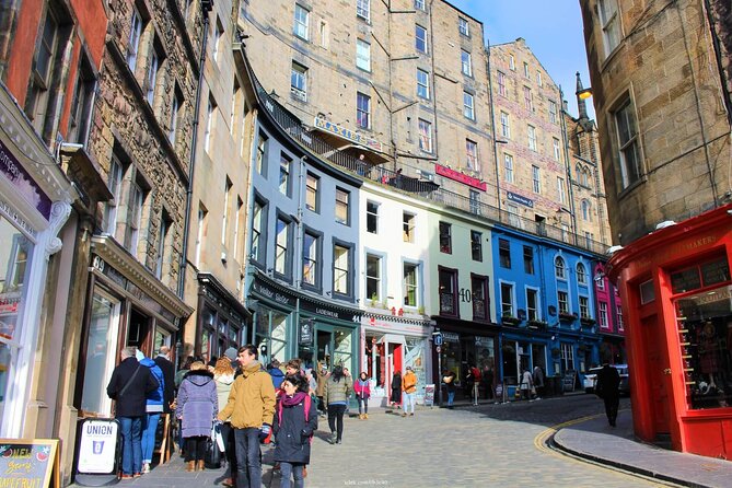 Private 4h Walking Tour in Edinburgh with Edinburgh Castle Tour - Edinburgh Castle in half an hour with timed entry