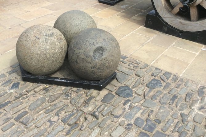 Private Edinburgh Castle Tour - Price and value: what you pay for, and what you should budget