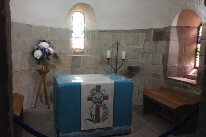 Private Edinburgh Castle Tour - How the guide makes it worth it, especially for history buffs