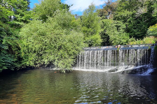 Private Edinburgh City 4-Hour Guided Tour in a black cab LEVC TX - Dean Village, Holyrood, and Arthur’s Seat for a Different Side of Edinburgh