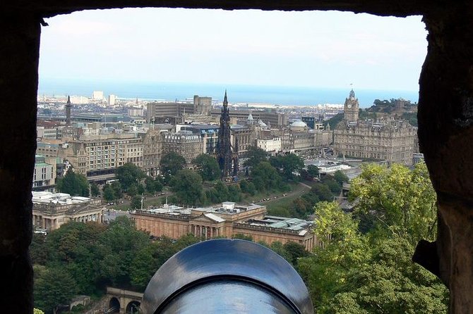 Private Edinburgh City Half-Day Tour - Why a private Mercedes half-day feels different in Edinburgh
