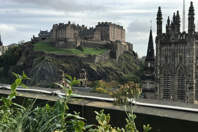Private Edinburgh Full Day Guided Tour in a Black Cab LEVC TX - Price per group: when it is good value and when it is not