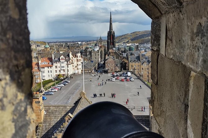 Private Edinburgh Full Day Guided Tour in a Black Cab LEVC TX - Vennel viewpoints, Arthur’s Seat, and Calton Hill for those wow views