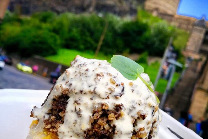 Private Edinburgh Street Food Walking Tour - Where the food fits: tastings with local logic