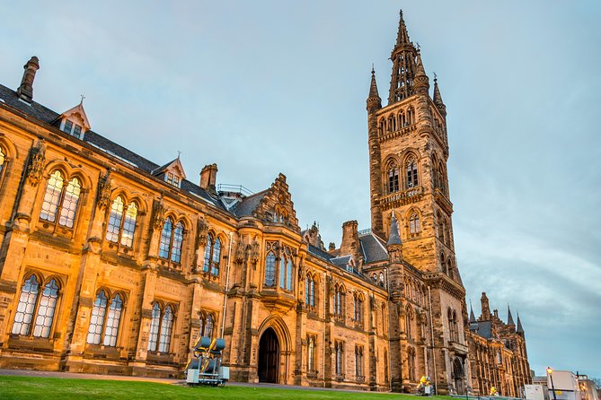 Private Glasgow West End Tour: Arts and Culture - University of Glasgow in 30 Minutes: Architecture Context Without the Overload