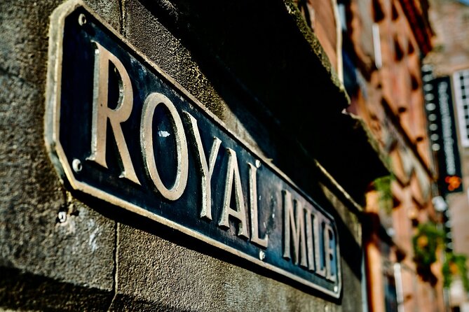 Private Half Day Tour of Edinburgh in a Black Cab - A Private 4-Hour Route Built Around Edinburgh’s Best “See It First” Spots