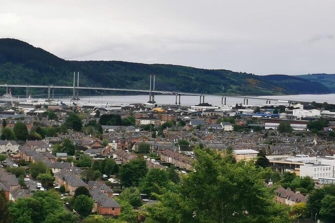 Private Invergordon Shore Excursion with Cawdor Castle (12 max) - Inverness walking tour: architecture, executions, and an oldest pub stop