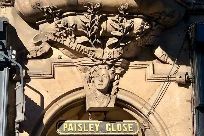 Private Old Town, Edinburgh Walking Tour - Proclamations, executions, punishments, and markets: the street history lesson