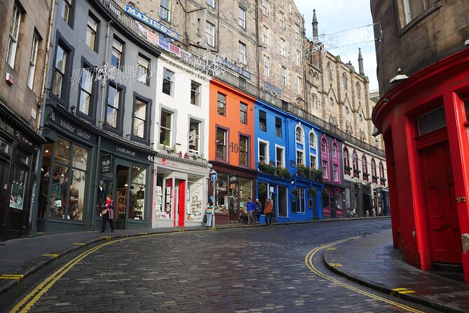 Private one hour Harry Potter walking tour - Starting at Tartan Weaving Mill, Finishing at The Elephant House