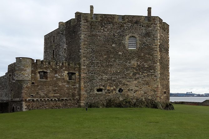 Private Outlander Tour from Edinburgh - Hopetoun House and the Duke’s Home: A Great Stop With Seasonal Limits