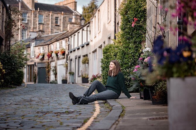 Private Photoshoot in Edinburgh with a Professional Photographer - Starting at Mary’s Milk Bar, how the hour plays out