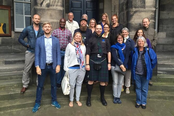 Private Royal Mile walking tour - Discover the history of our most famous street - The storytelling style, and why the guide matters on a short tour