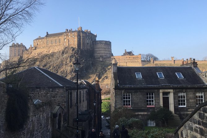 Private Walk: Edinburgh Old Town and New Town - Price and value: when $319.14 per group makes sense