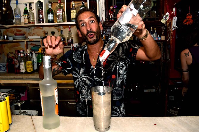Pub Crawl in Edinburgh - Where you start, what time it begins, and how the night flows