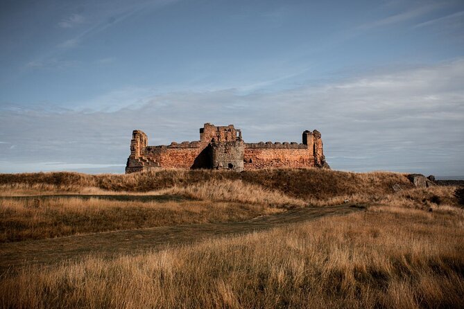 Puffin Boat Trip & Tantallon Castle Day Trip from Edinburgh - Weather, packing, and the nut-free vehicle rule