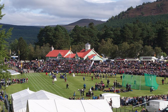 Round-Trip Transportation to the Braemar Highland Games from Edinburgh - Meetup, pickup, and getting back to Edinburgh without headaches