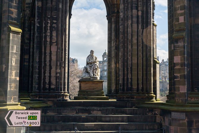 Royal Edinburgh Ticket - Hop-On Hop-Off and Attraction Admissions - Stop by stop in Edinburgh, how to use the route like a local