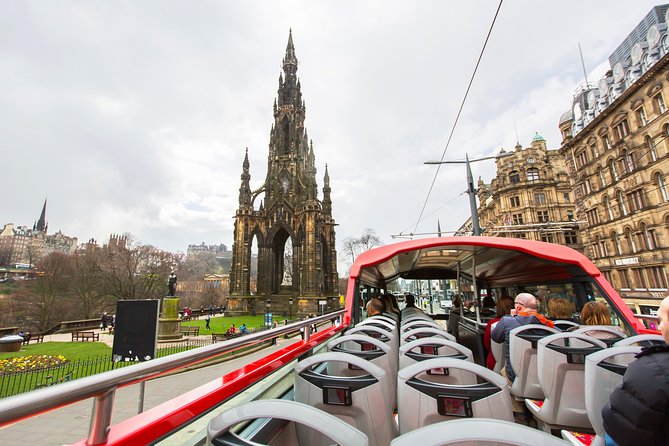 Royal Edinburgh Ticket - Hop-On Hop-Off and Attraction Admissions - Three bus routes in 48 hours, how the commentary actually works
