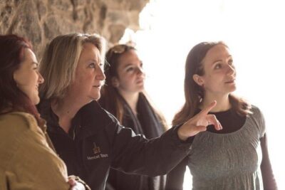 Royal Mile and Edinburgh Castle – Small Group Walking Tour