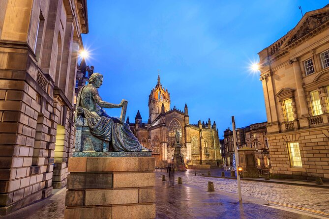 Royal Mile, Edinburgh Walking Tour with Audioguide - National Museum of Scotland, Greyfriars Bobby, and Tolbooth Kirk: A Route That Mixes Scales