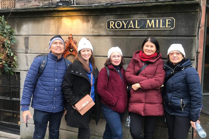Scotch Tour Edinburgh with a Local Expert: Private & 100% Personalized - Stop One at Arcade Bar: Haggis, Whisky, and a Calm Malt Mood