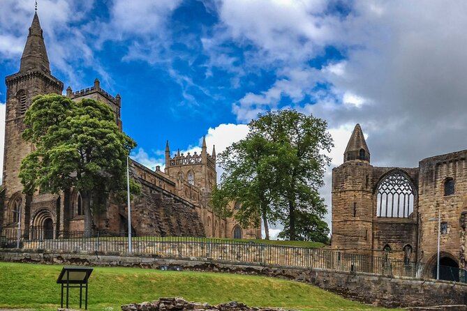 St Andrews, Fife Coast Walk & Historic Abbey Tour from Edinburgh - The St Andrews town hour for lunch and independent wandering