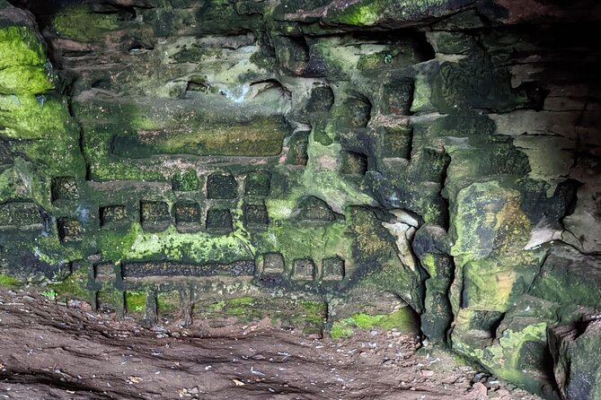 St Andrews, Fife Coast Walk & Historic Abbey Tour from Edinburgh - Dunfermline Abbey and Palace: royal resting places and real gravity