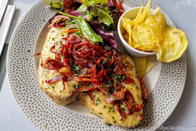 Tailored Premium Edinburgh Food Tour with Highest Quality Dishes - Old Town Edinburgh: UNESCO streets plus restaurant-grade Scotland