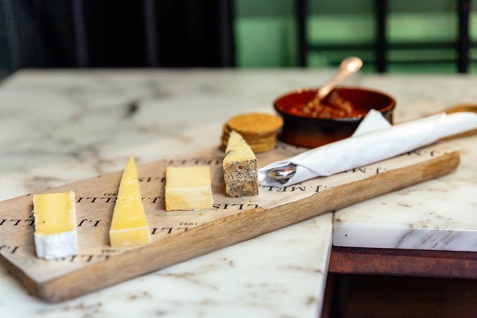 The 10 Tastings of Edinburgh With Locals: Private Food Tour - Customization in the real world, with guides like Mark and Alec