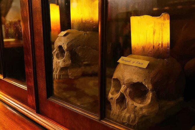 The Anatomist - Award Winning Historical Escape Room Experience - Entering the anatomical study and working with real tactile clues