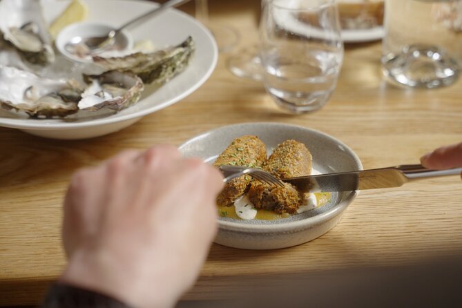 The Best Food Tour in Edinburgh - The Guide Storytelling: Names You’ll Hear in the Room