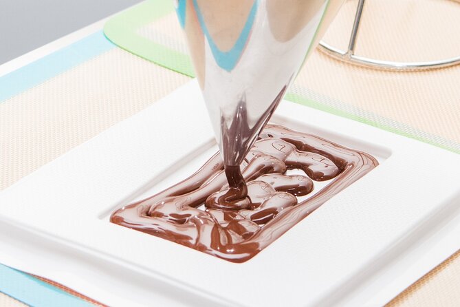 The Chocolatarium Chocolate Tour Experience in Edinburgh - The guided chocolate story, from tree to bar, you can taste