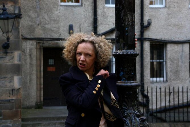 The Edinburgh Literary Pub Tour - A 2-hour mix of Scottish literature and pub-side theater