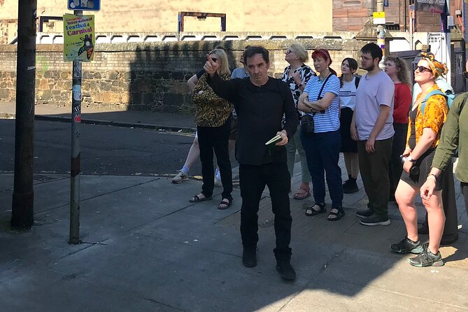 The Magnificent and Mysterious History of Glasgow - George Square Statues: Walter Scott and a Crowdfunded Robert Burns