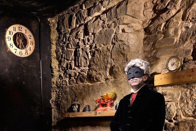 The World Famous Underground Ghost Tour - Old Town Wynds and Closes: The Street-Level Part Most People Skip