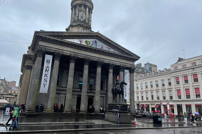 Walking Tour of Glasgow - Stop 2: Gallery of Modern Art, the Duke of Wellington, and the Conehead Detail