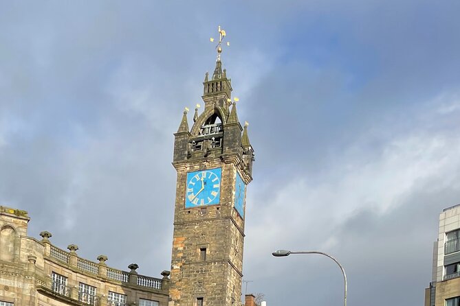 Walking Tour of Glasgow - Stop 3: George Square Statues as a Walking Timeline