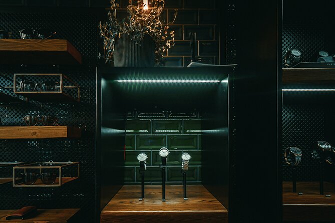 Watch Building Experience - St Andrews - Choosing from 900+ Combinations: Cases, Faces, and Strap Freedom